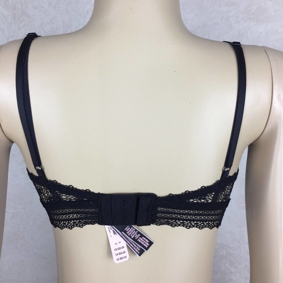 Small Victoria’s Secret Black Stretch Lace Bralette - Picture 3 of 3
